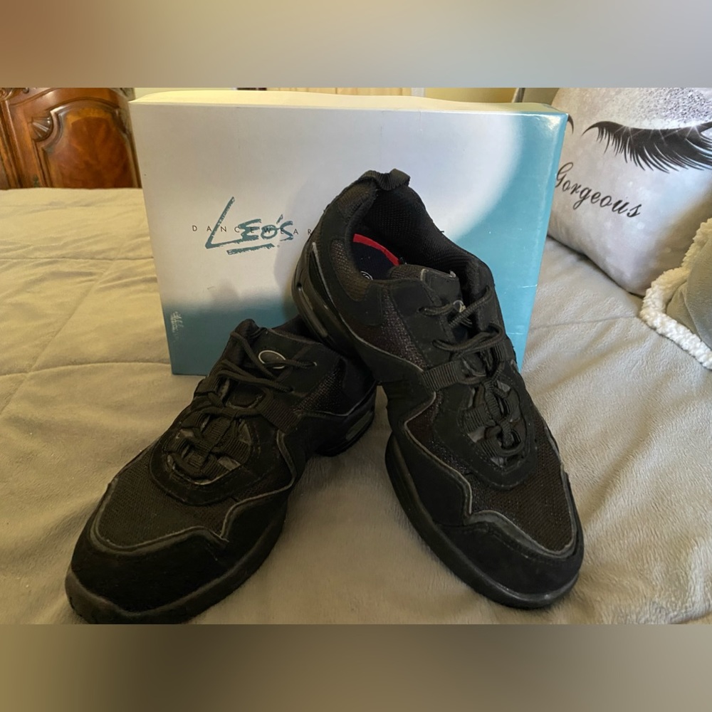 Leo’s Dance Shoes